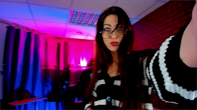 Snapshot of EmilyWilden chatting on 12-29-24, 09:17 EmilyWilden online show from 12-29-24, 09:17