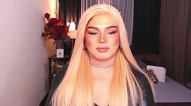 Snapshot of Bitch_Fowler69 chatting on 12-23-24, 12:46 Bitch Fowler69 online show from 12-23-24, 12:46