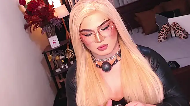 Snapshot of Bitch_Fowler69 chatting on 12-23-24, 07:30 Bitch Fowler69 online show from 12-23-24, 07:30