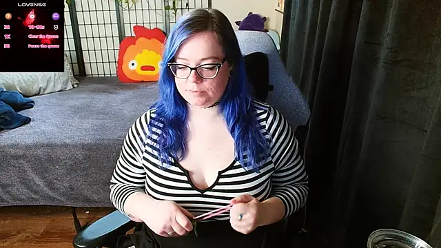 Snapshot of KiraSpitQueen chatting on 02-02-25, 02:27 KiraSpitQueen online show from 02-02-25, 02:27