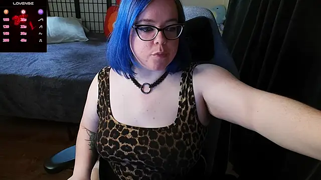 Snapshot of KiraSpitQueen chatting on 02-07-25, 03:34 KiraSpitQueen online show from 02-07-25, 03:34