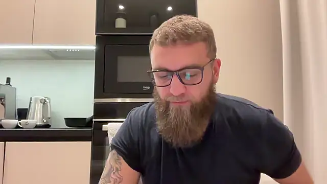 Bear bear  online show from 11-20-25, 12:38