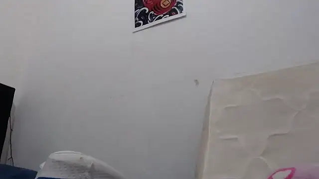 Snapshot of Emmily_Fox chatting on 01-07-25, 04:59 Emmily Fox online show from 01-07-25, 04:59