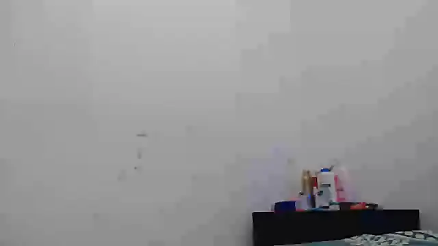 Snapshot of Emmily_Fox chatting on 02-06-25, 04:42 Emmily Fox online show from 02-06-25, 04:42