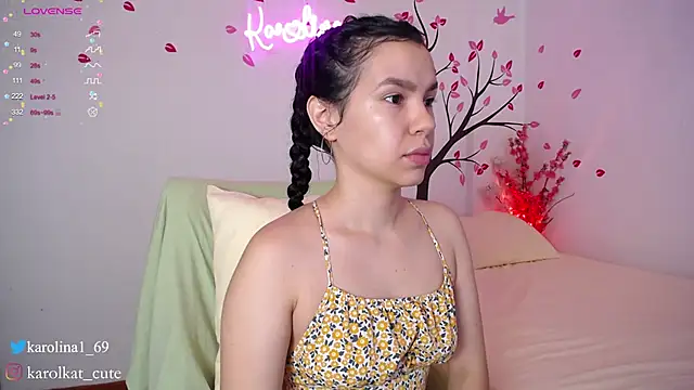 Karolina 1 online show from 02-25-25, 02:00