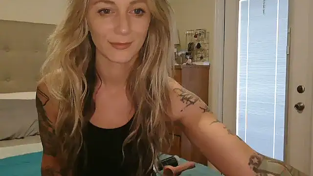 Heyitsmee33 online show from 10-07-25, 11:29