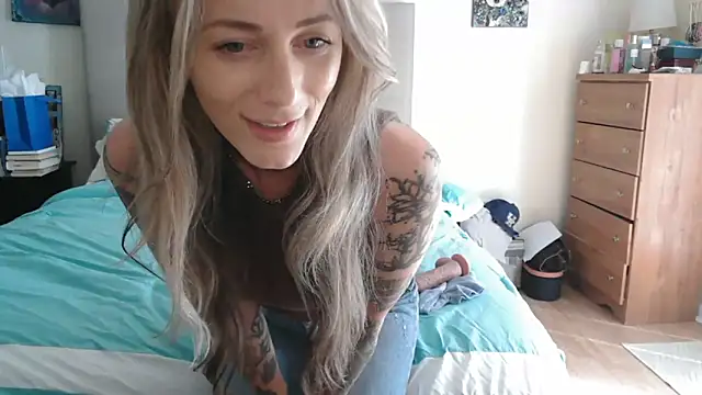 Heyitsmee33 online show from 05-09-26, 02:22