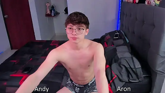Snapshot of andybxby chatting on 10-18-25, 04:41 andybxby online show from 10-18-25, 04:41
