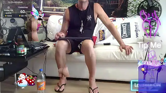 Snapshot of OSIRlS chatting on 02-02-25, 05:32 OSIRlS online show from 02-02-25, 05:32