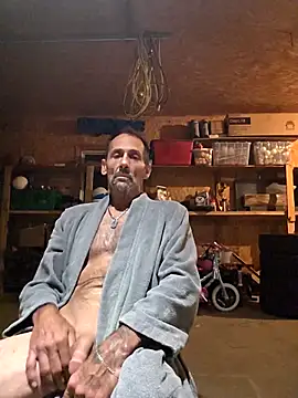 Snapshot of Laying_Sooner chatting on 09-15-25, 05:51 Laying Sooner online show from 09-15-25, 05:51