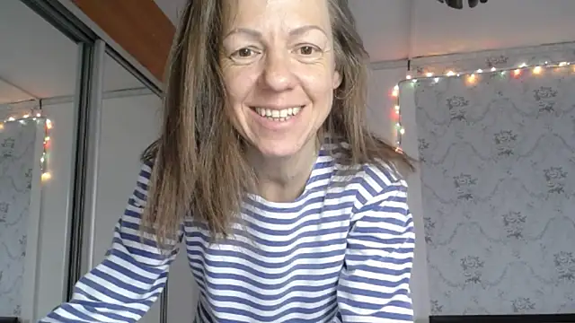 Snapshot of Popppka chatting on 03-31-26, 02:06 Popppka online show from 03-31-26, 02:06