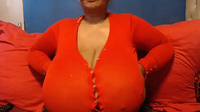 CUTEFIRMMELONSS online show from 11-25-25, 09:09