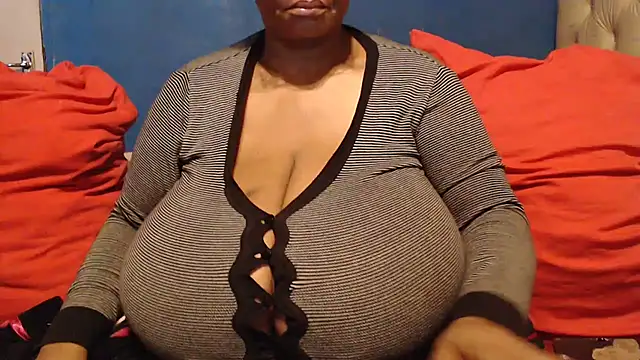 CUTEFIRMMELONSS online show from 12-19-25, 03:35