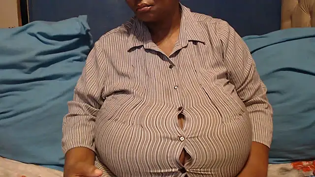 CUTEFIRMMELONSS online show from 02-10-26, 03:54