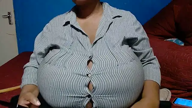 CUTEFIRMMELONSS online show from 06-07-26, 06:44