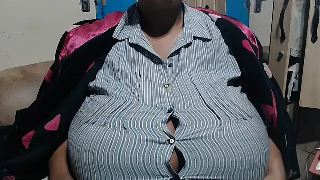 CUTEFIRMMELONSS online show from 07-10-26, 06:10