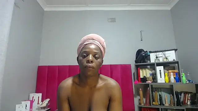 Shaniko89 online show from 11-06-25, 06:14