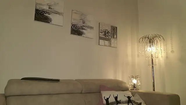 Snapshot of kamila_sins chatting on 09-22-25, 05:15 kamila sins online show from 09-22-25, 05:15