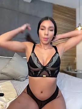 Snapshot of EllaSanz_ chatting on 05-12-26, 10:07 EllaSanz online show from 05-12-26, 10:07