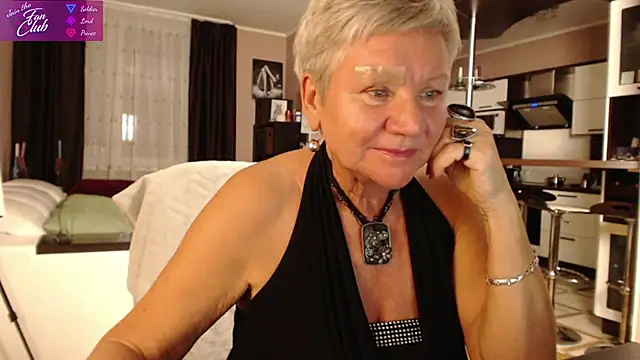 Snapshot of roxana_brooks chatting on 12-13-24, 03:00 roxana brooks online show from 12-13-24, 03:00