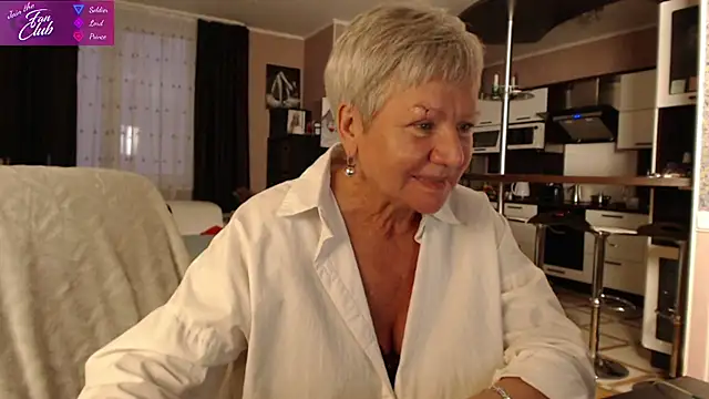 Snapshot of roxana_brooks chatting on 12-14-24, 01:27 roxana brooks online show from 12-14-24, 01:27