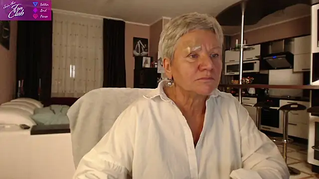 Snapshot of roxana_brooks chatting on 12-15-24, 04:15 roxana brooks online show from 12-15-24, 04:15