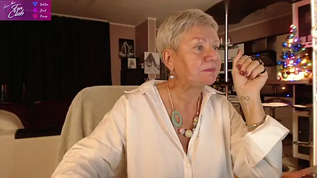 Snapshot of roxana_brooks chatting on 12-18-24, 05:21 roxana brooks online show from 12-18-24, 05:21