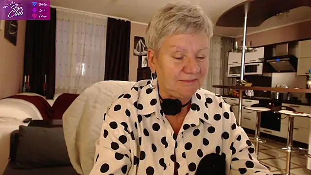 Snapshot of roxana_brooks chatting on 12-29-24, 01:38 roxana brooks online show from 12-29-24, 01:38