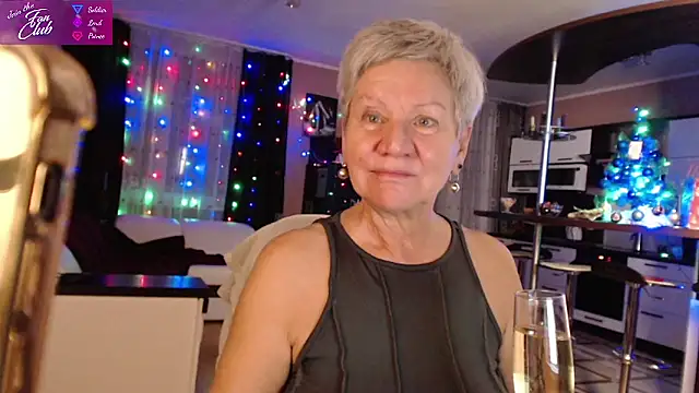 Snapshot of roxana_brooks chatting on 12-31-24, 09:17 roxana brooks online show from 12-31-24, 09:17