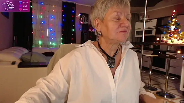 Snapshot of roxana_brooks chatting on 01-01-25, 03:03 roxana brooks online show from 01-01-25, 03:03