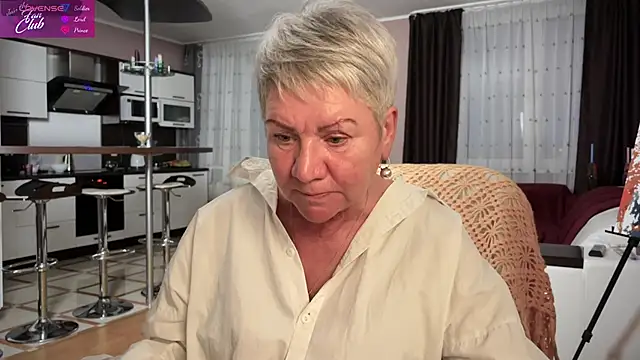 Snapshot of roxana_brooks chatting on 01-21-25, 02:37 roxana brooks online show from 01-21-25, 02:37