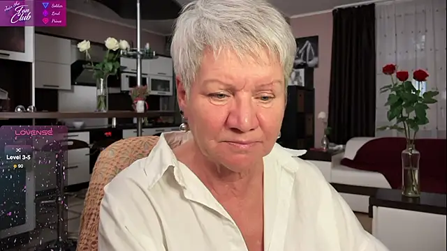 Snapshot of roxana_brooks chatting on 02-03-25, 03:06 roxana brooks online show from 02-03-25, 03:06