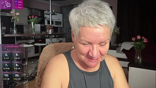 Snapshot of roxana_brooks chatting on 02-26-25, 02:46 roxana brooks online show from 02-26-25, 02:46