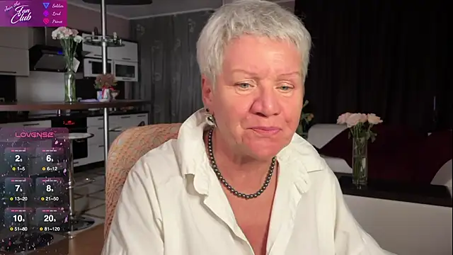 Snapshot of roxana_brooks chatting on 03-14-25, 05:46 roxana brooks online show from 03-14-25, 05:46