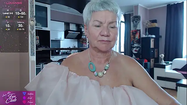 Snapshot of roxana_brooks chatting on 09-22-25, 01:24 roxana brooks online show from 09-22-25, 01:24