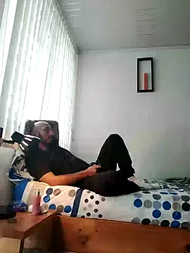 KenllyH online show from 01-09-25, 06:57