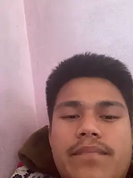 Hullax online show from 03-07-26, 03:47