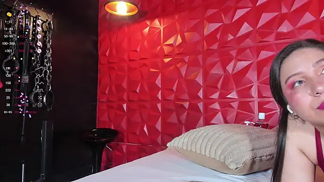 Isabella Daniell online show from 09-28-25, 05:35