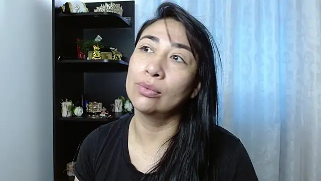 Karina Yang online show from 09-17-25, 01:35