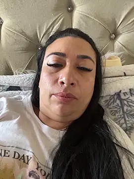 Karina Yang online show from 12-14-25, 12:32