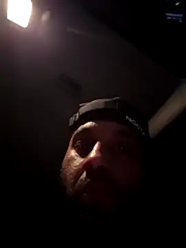 Sweetieboi04 online show from 04-25-26, 02:25