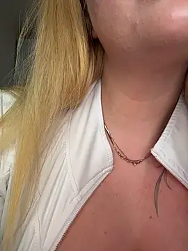 OdriOlsens online show from 10-29-25, 01:24