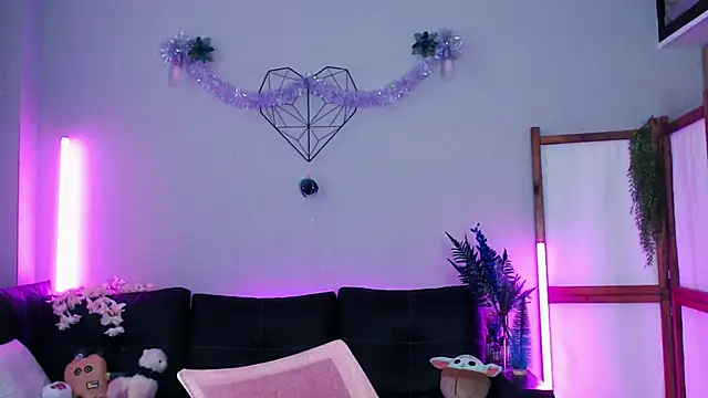 Snapshot of Wildorchid_ chatting on 12-15-24, 09:13 Wildorchid  online show from 12-15-24, 09:13