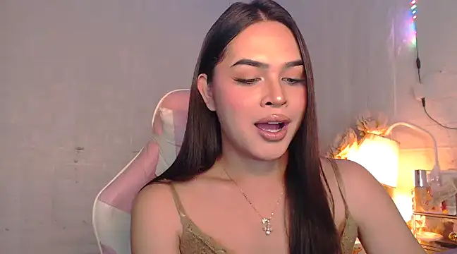 Ashely Lewis online show from 02-05-25, 01:44