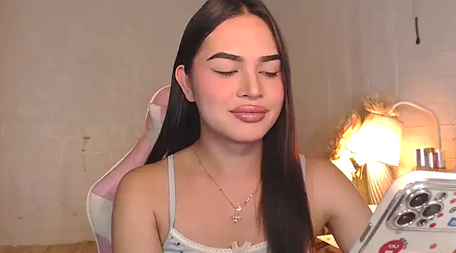 Ashely Lewis online show from 02-13-25, 01:05