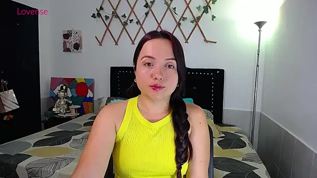 Snapshot of naughty_girl_4u chatting on 07-06-26, 08:00 naughty girl 4u online show from 07-06-26, 08:00