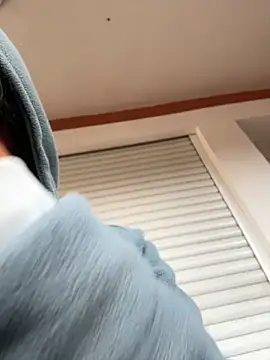 juniiorre online show from 10-30-25, 07:21