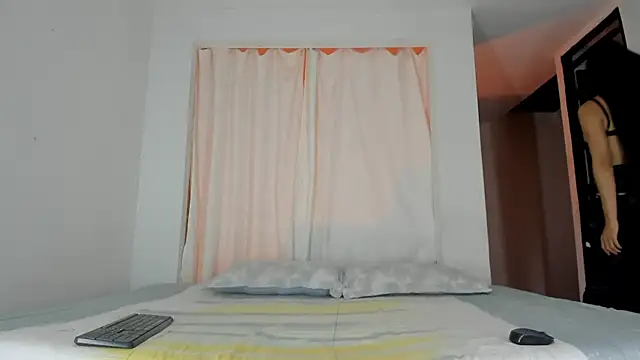 Fairycandyx online show from 04-18-26, 08:40