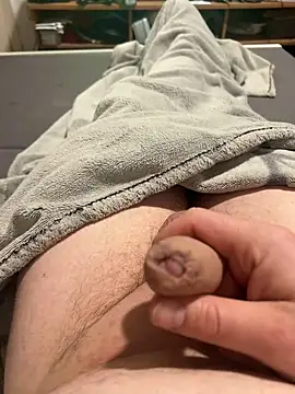 Snapshot of David19932908 chatting on 03-03-25, 08:32 David19932908 online show from 03-03-25, 08:32