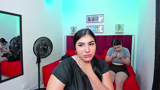 Snapshot of Afrodita-hott chatting on 02-27-25, 12:02 Afrodita-hott online show from 02-27-25, 12:02